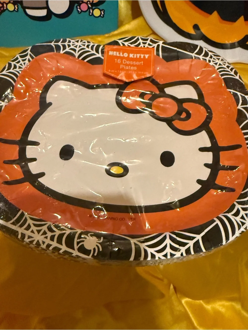 5 piece Bundle-Hello Kitty Halloween-Notebook-Plate-Bowl-Diffuser-plates NEW!